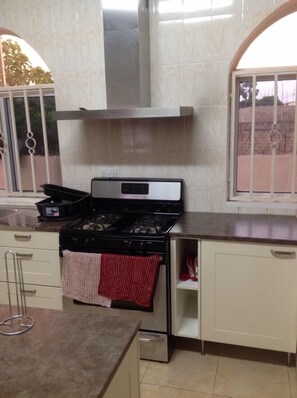 Villa, 3 Bedrooms | Dapur peribadi