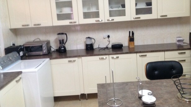 Villa, 3 Bedrooms | Private kitchen - JANJAL Private Mansion (Brufut)
