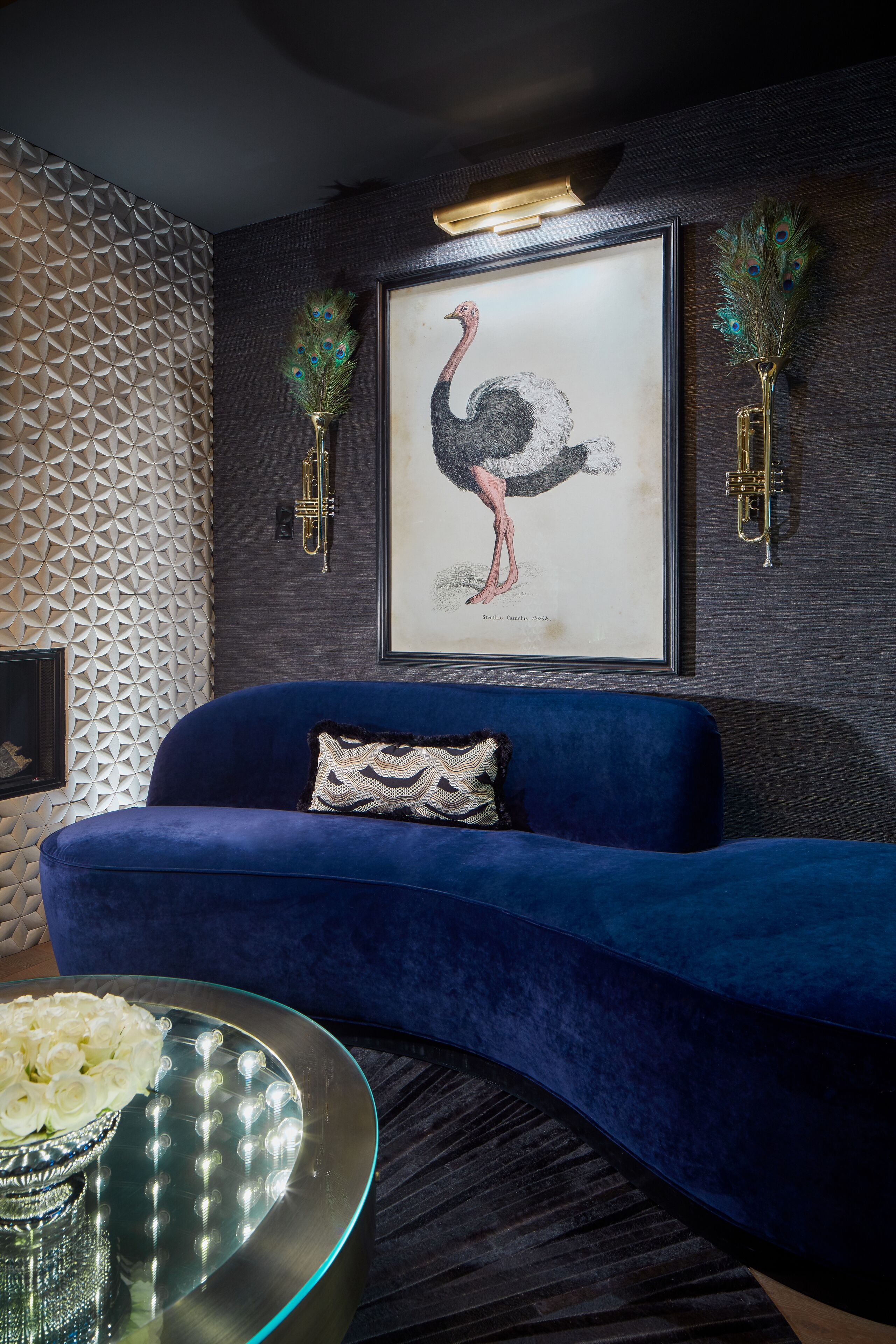 serves breakfast and dinner