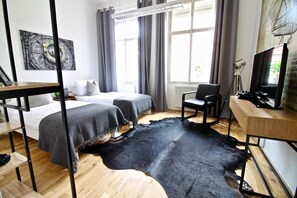 4 bedrooms, free WiFi