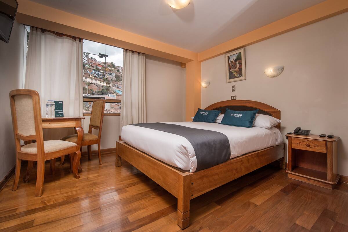 Habitación doble superior | 4 dormitorios, ropa de cama hipoalergénica, caja fuerte y escritorio