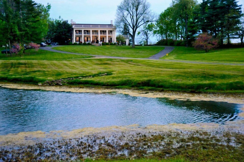 1840 Historic Antibellum Estate in the heart of the Bluegrass