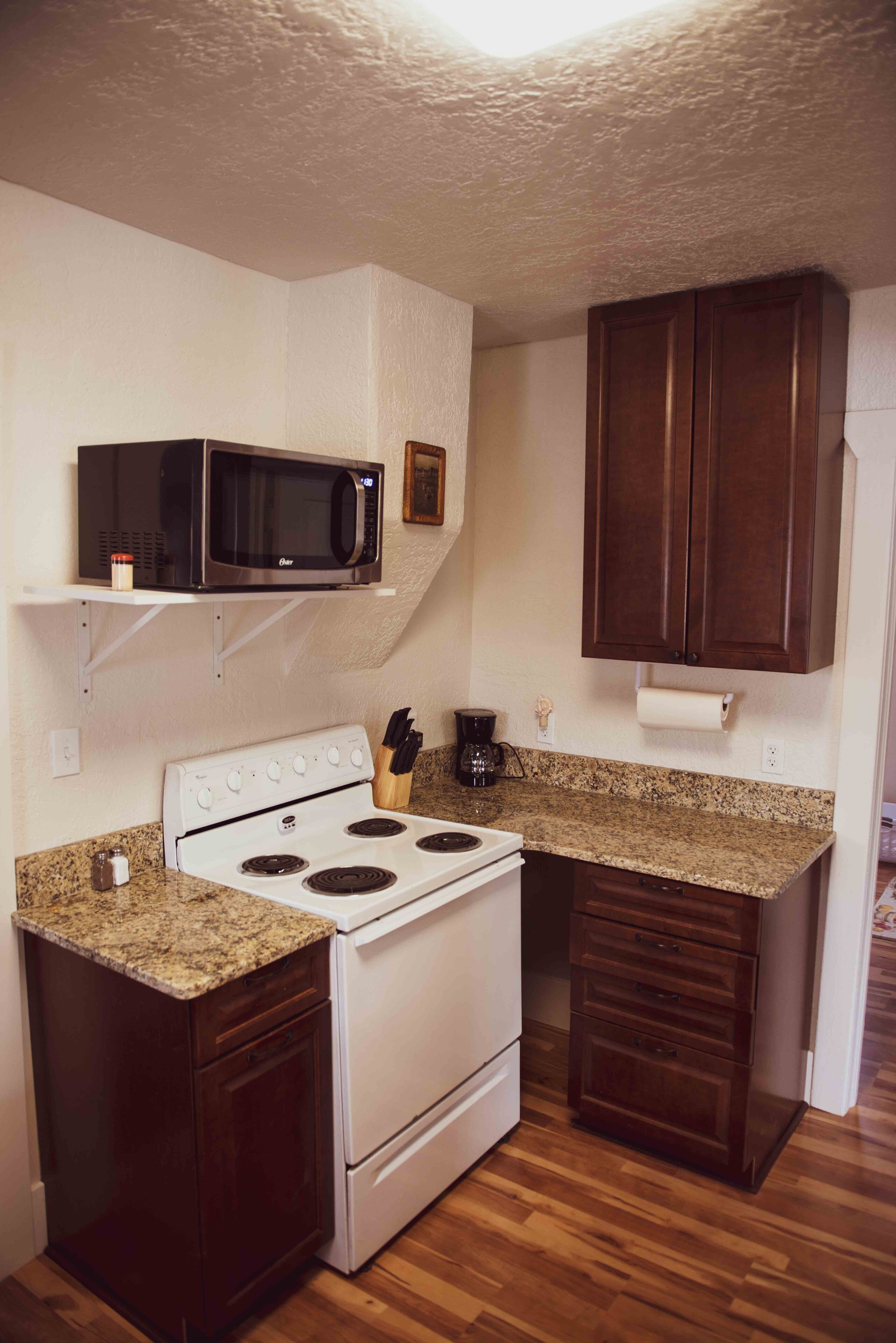 Historic Ranch House on Rainey Creek