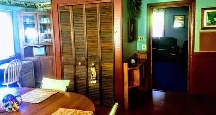 Hershey Park and Hershey attractions 6 miles!!