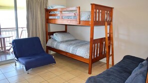 1 bedroom, internet, bed sheets