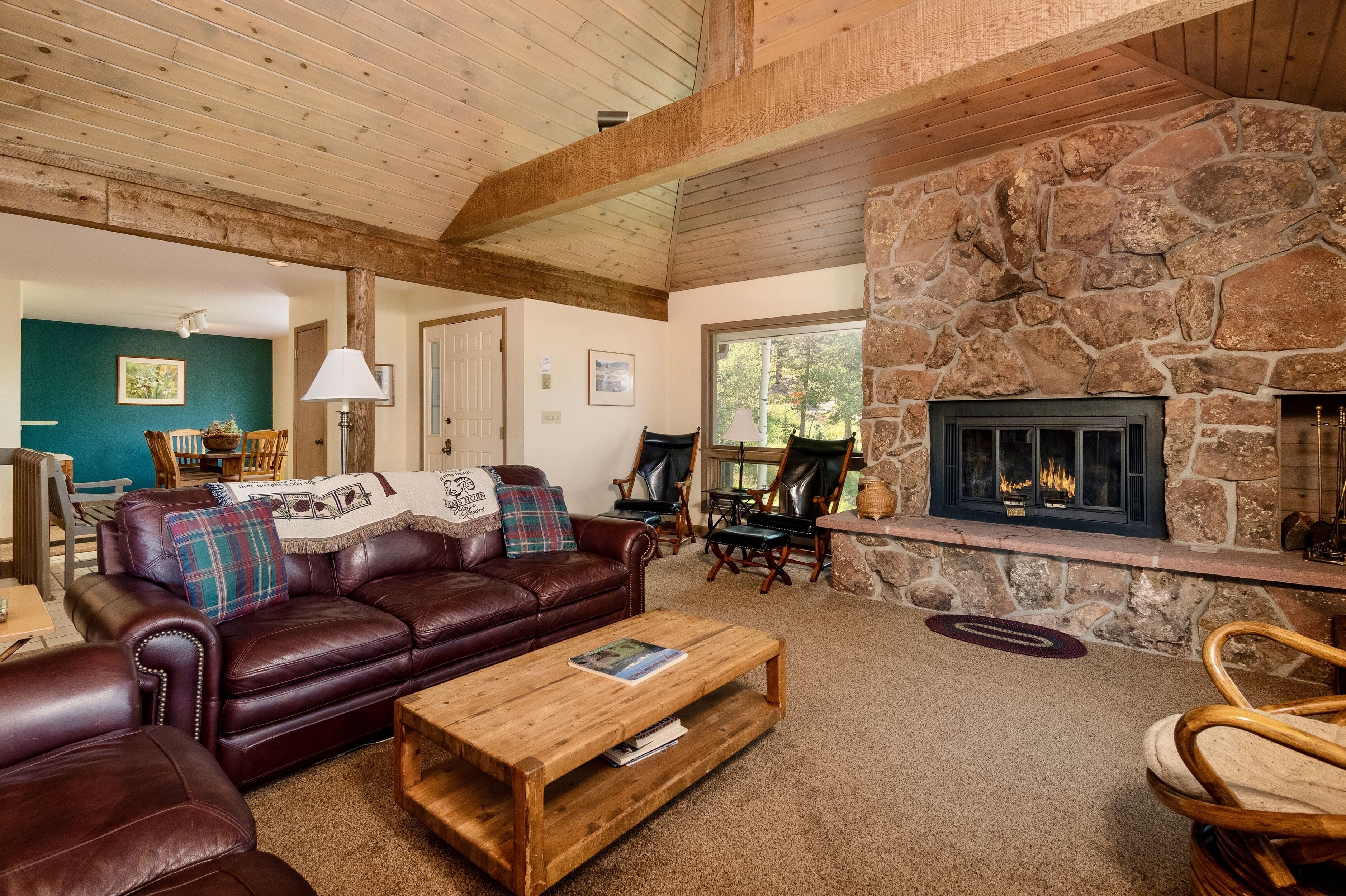 House, 2 Bedrooms | Living room | TV, DVD player