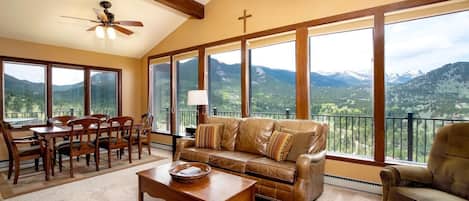 House, 4 Bedrooms | Interior