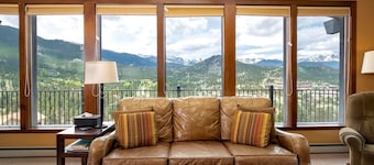 Kintzle Family Vacation At Windcliff 4 Bedroom Home by RedAwning