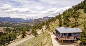 House, 4 Bedrooms | Aerial view - Kintzle Family Vacation At Windcliff 4 Bedroom Home by RedAwning (Estes Park)