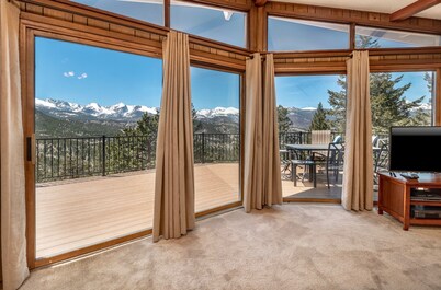 Macmillan Dog-friendly Vacation At Windcliff 4 Bedroom Home by RedAwning