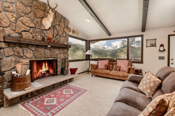 House, 4 Bedrooms | Living area | TV, fireplace - Salmans Bear Cove Family Vacation At Windcliff 4 Bedroom Home by RedAwning (Estes Park)