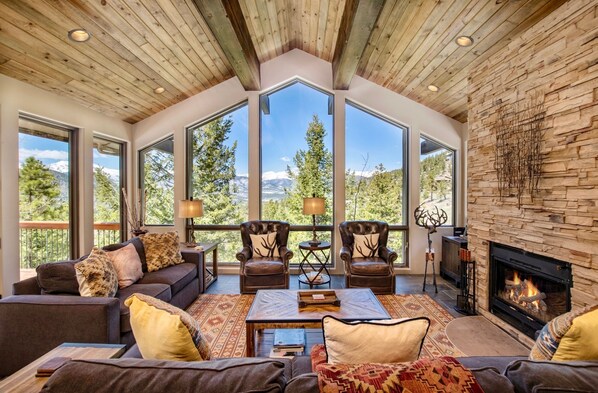 House, 4 Bedrooms | Living area | Smart TV, stereo - Terra Furma Luxury Vacation At Windcliff 4 Bedroom Home by RedAwning (Estes Park)