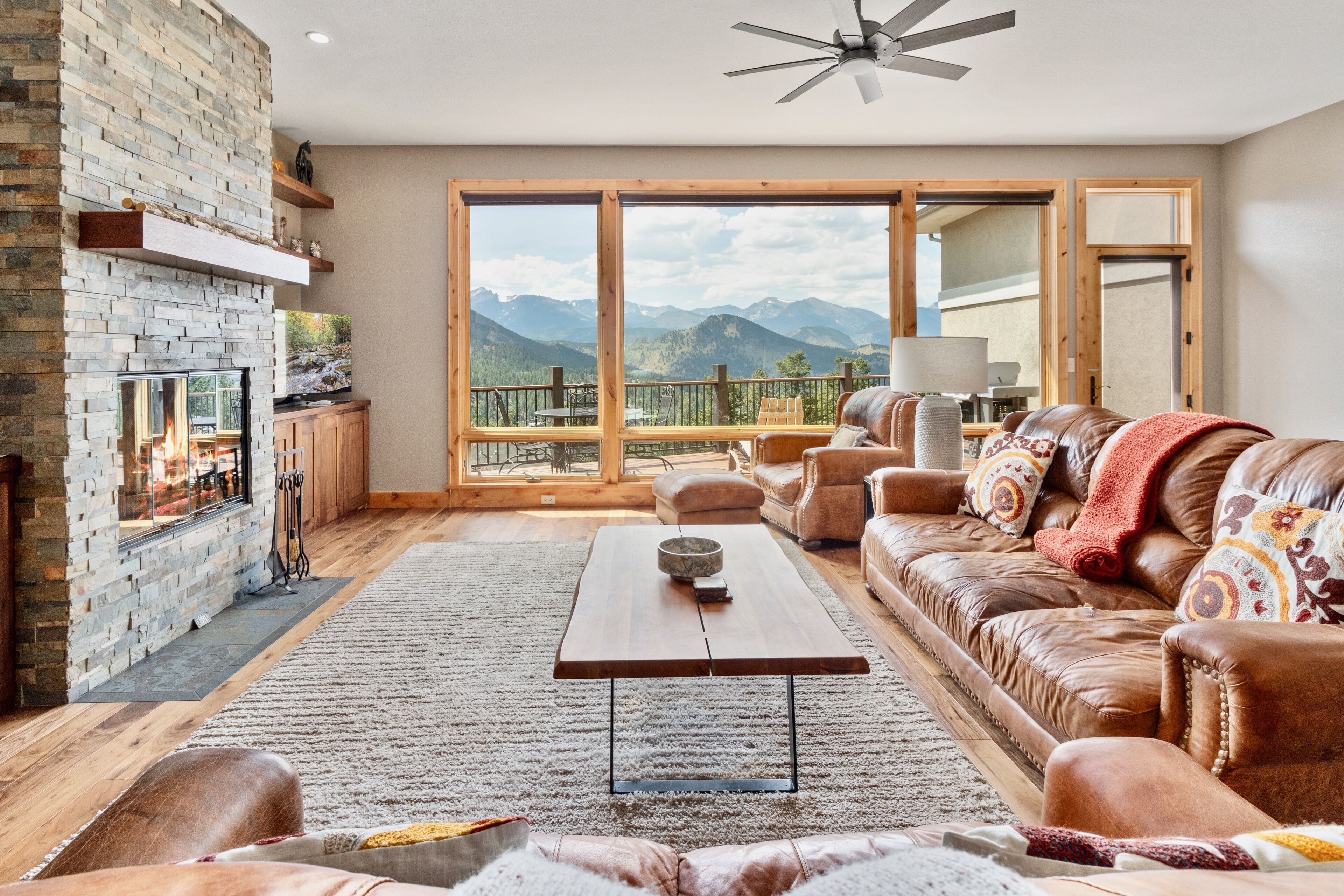 Condo, 3 Bedrooms | Living area