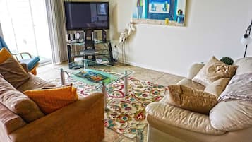 Condo, 2 Bedrooms | Living room | TV