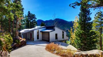 Nhà, 3 phòng ngủ | Ngoại thất