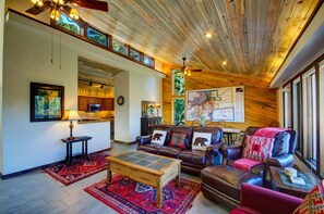 House, 3 Bedrooms | Living room | Offices