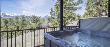 Condo, 3 Bedrooms | Outdoor spa tub