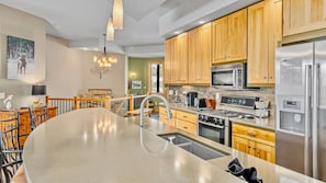 Apartment, 3 Schlafzimmer | Eigene Küche | Kühlschrank, Mikrowelle, Ofen, Geschirrspüler
