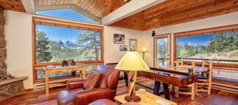 Tranquil Luxury Vacation At Windcliff 3 Bedroom Home by RedAwning