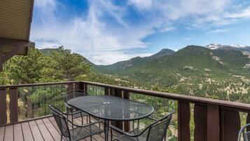 House, 3 Bedrooms | Balcony