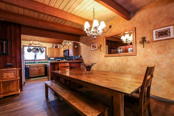 Condo, 2 Bedrooms | Private kitchen