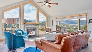 House, 5 Bedrooms | Interior