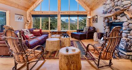 Awestruck Luxury Vacation At Windcliff 3 Bedroom Home by RedAwning