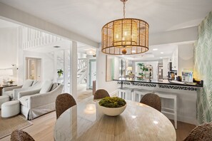 House, 4 Bedrooms | Dining