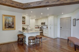 Horno, cafetera/tetera, tostadora