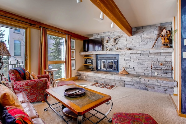 Condo, 2 Bedrooms | Living area | TV, fireplace