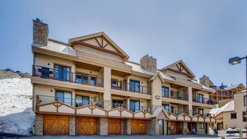 Condo, 5 Bedrooms | Exterior