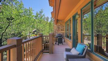 Condo, 3 Bedrooms | BBQ/picnic area