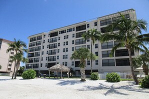 Condo, 2 Bedrooms | Exterior