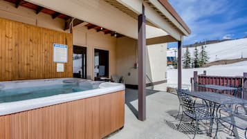 Kondominium, 1 kamar tidur | Bathtub spa outdoor