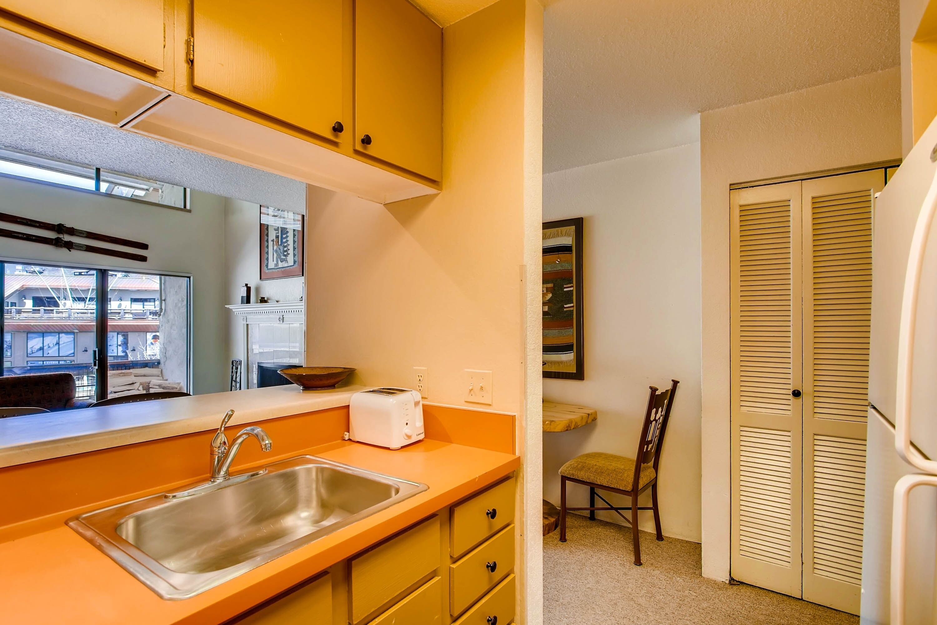 1 Br + Loft With Deck - Sleeps 6 People 1 Bedroom Condo - No Cleaning Fee! by RedAwning