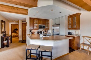 Condo, 2 Bedrooms | Private kitchen | Oven, coffee/tea maker - 2br/2ba With Spectacular Mountain Views 2 Bedroom Condo - No Cleaning Fee! by RedAwning (Crested Butte)