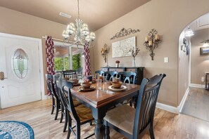 Chalet, 2 Bedrooms | Dining