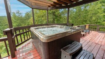 Chalet, 2 Bedrooms | Terrace/patio