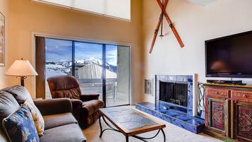 Condo, 1 Bedroom | Ruang tamu