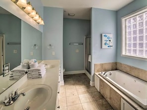 Bathroom - Spring Deal$! Ocean Views-golfers, Families, Groups+... Sleeps up to 22 in Beds! (North Myrtle Beach)