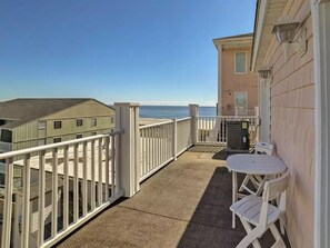 Vila, várias camas (Spring Deal$! Ocean Views-Golfers, Fa) | Sacada