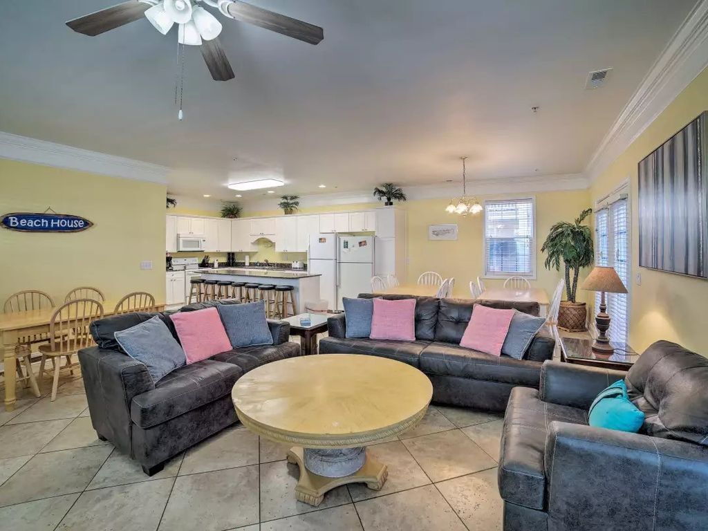 Vila, Beberapa Tempat Tidur (Spring Deal$! Ocean Views-Golfers, Fa) | Ruang keluarga | Hulu