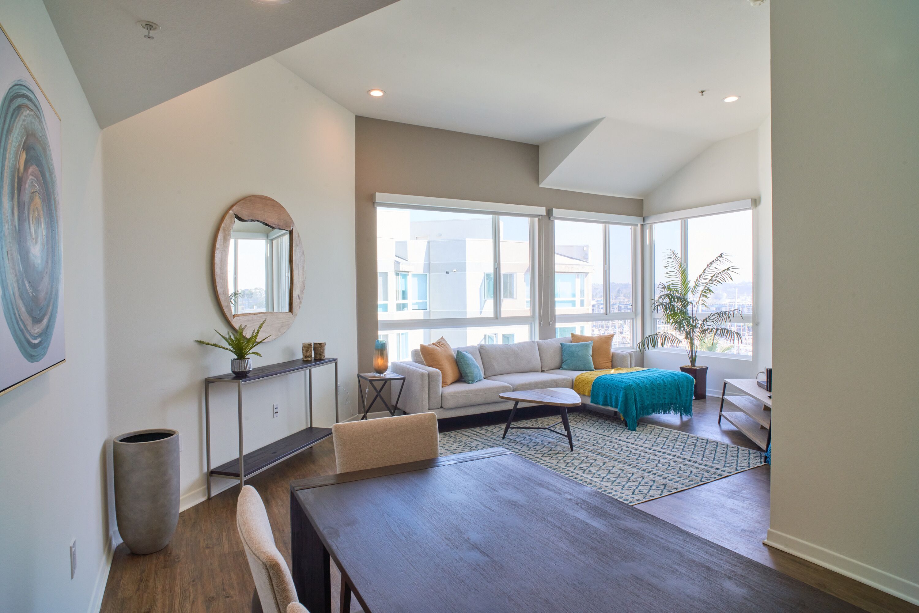 Amazing Waterfront Marina View 1 Bed Apt by the HARBOR - Venice Beach