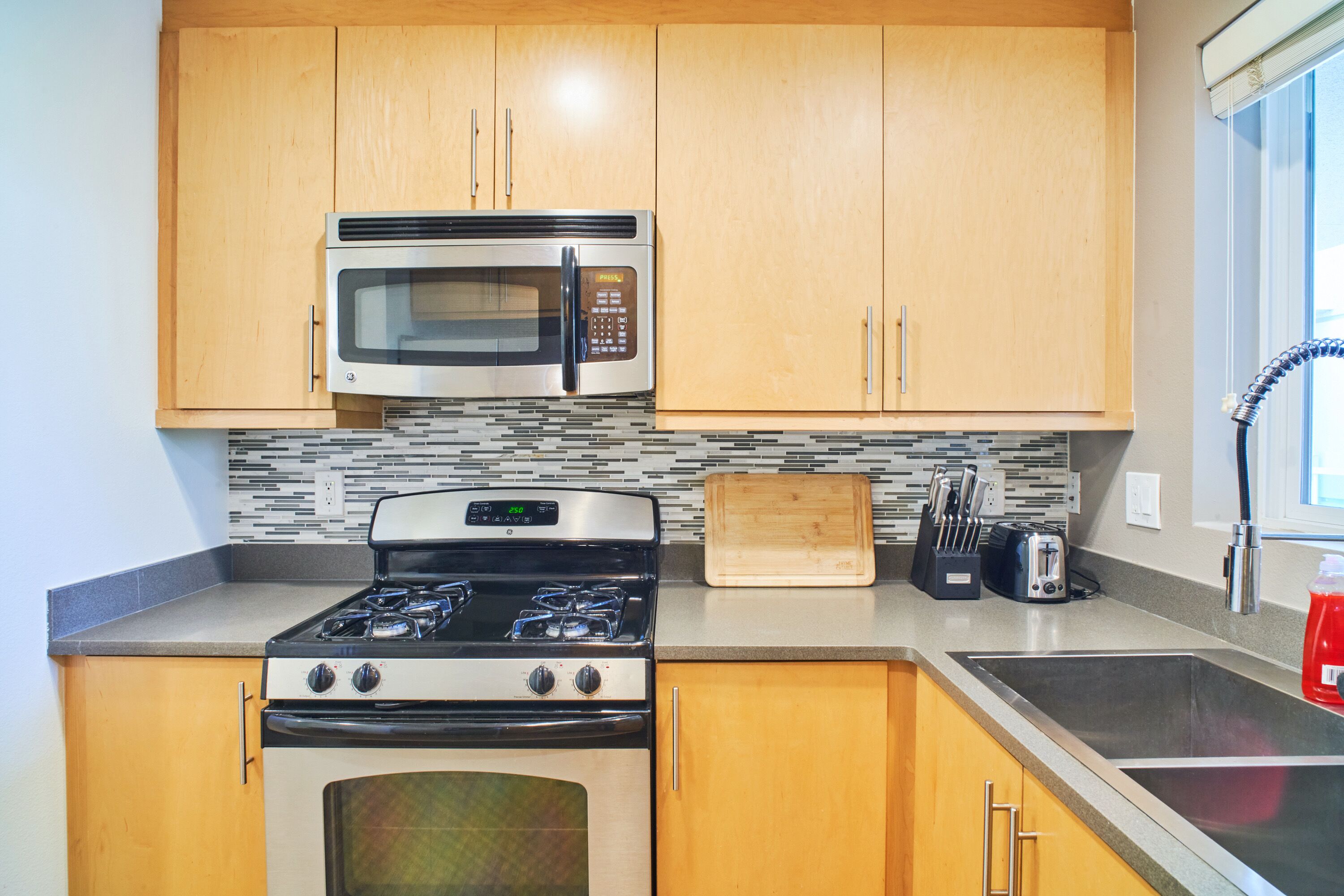 Amazing Waterfront Marina View 1 Bed Apt by the HARBOR - Venice Beach