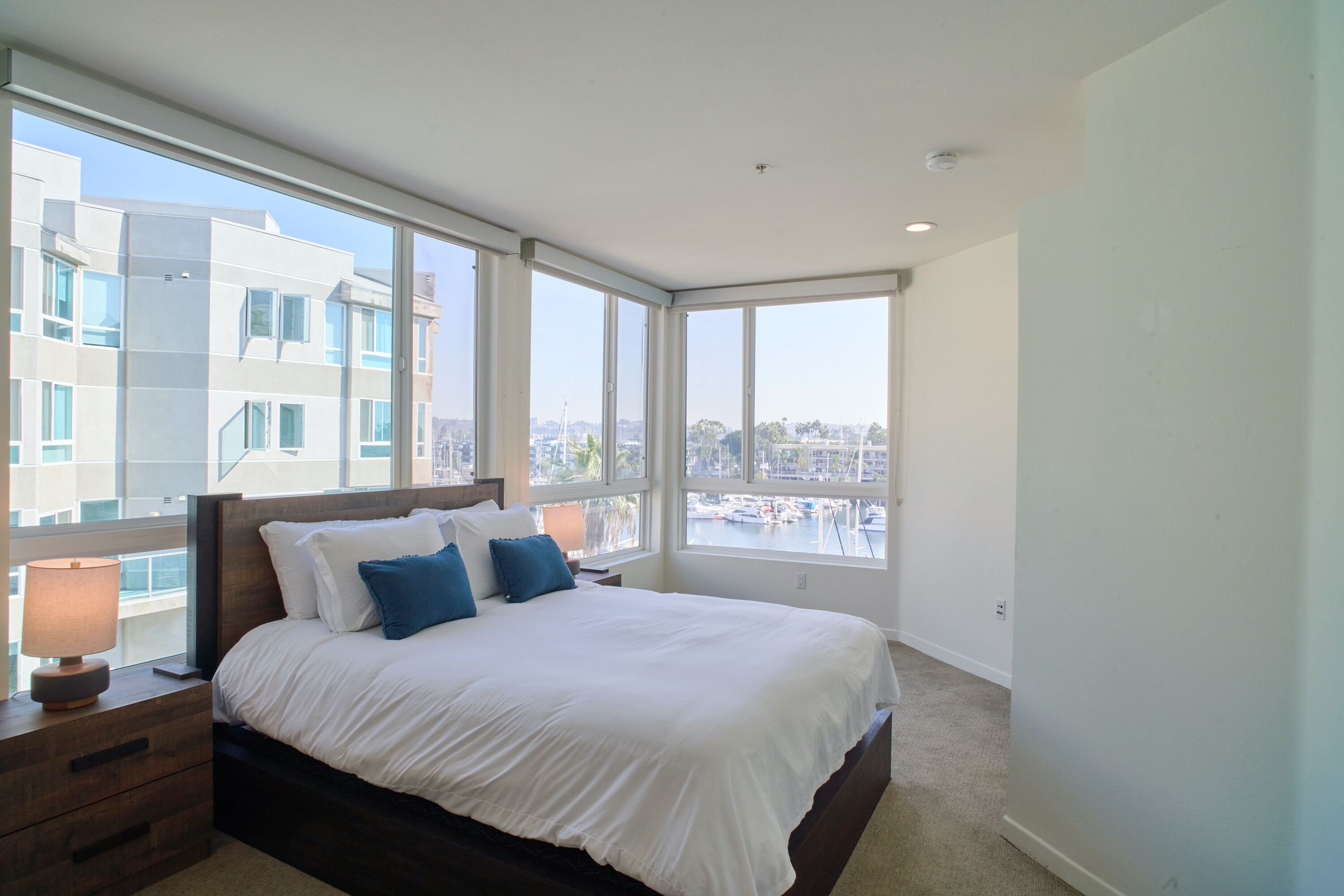 Amazing Waterfront Marina View 1 Bed Apt by the HARBOR - Venice Beach