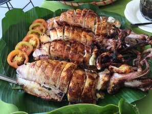 อาหารและเครื่องดื่ม