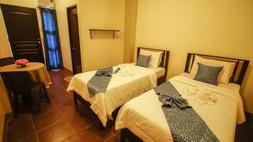 Queen Room | Premium bedding, minibar, individually furnished, blackout drapes