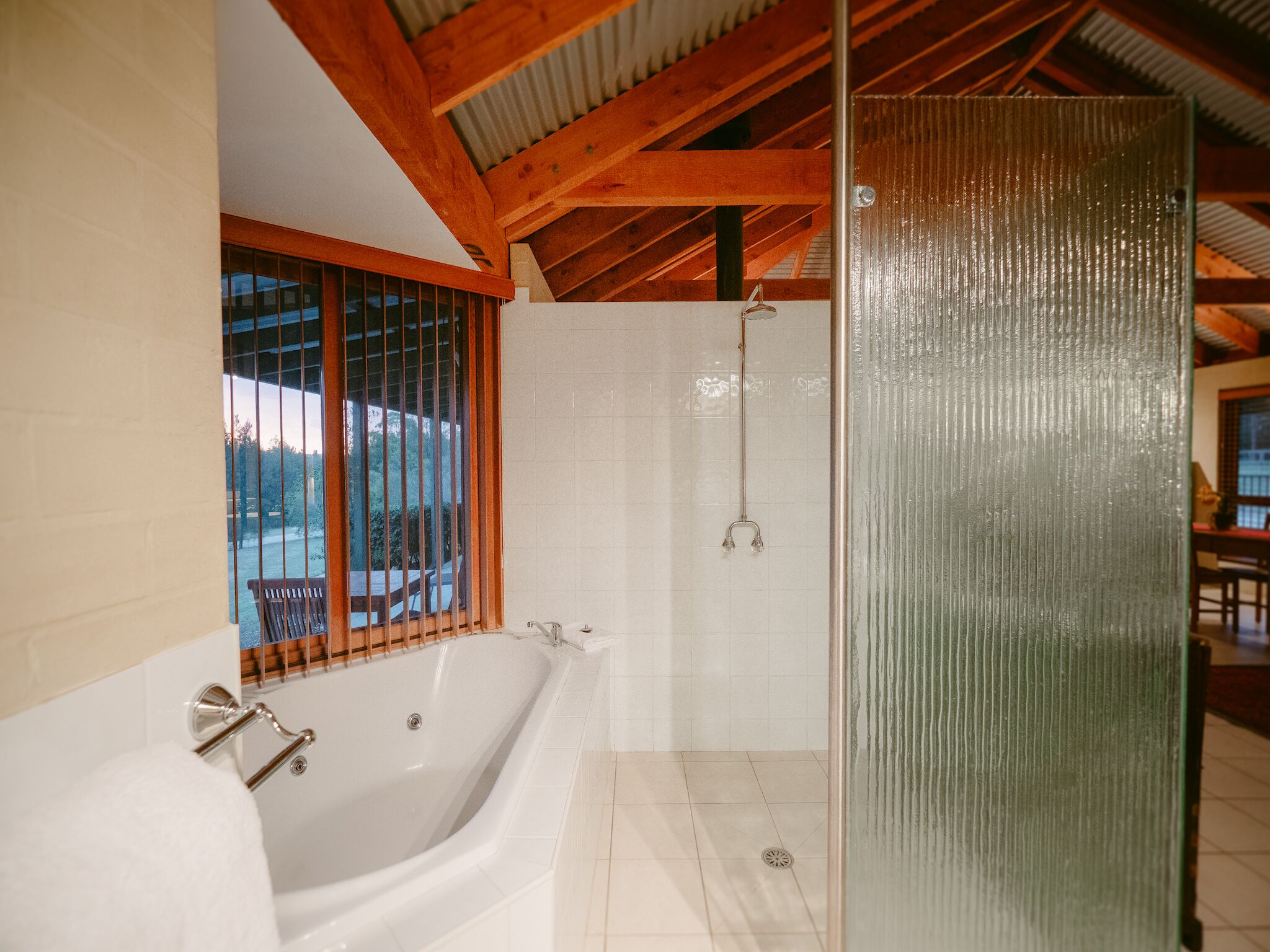 Sweetacres - Sunset Ridge Cottage — image 12