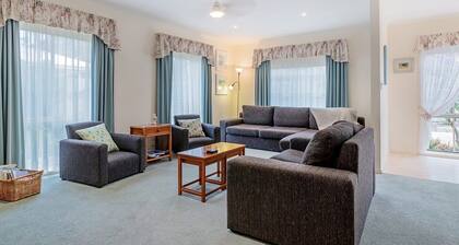 Cosy Unit at 2-3 Wyndham in Cowes