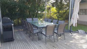 House, 4 Bedrooms | Terrace/patio